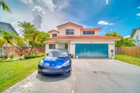 House in Cutler Bay, Florida 4 bedrooms, 268.86 sq.m. № 2292356 - photo 27