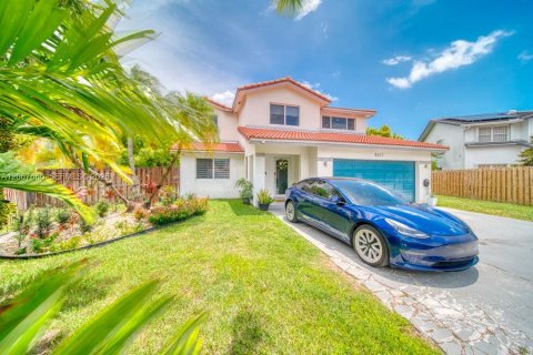 House in Cutler Bay, Florida 4 bedrooms, 268.86 sq.m. № 2292356 - photo 29
