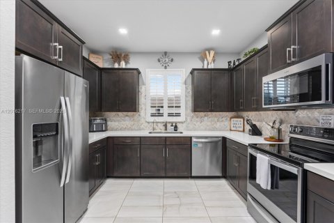 Casa en venta en Homestead, Florida, 4 dormitorios, 183.85 m2 № 2183059 - foto 13