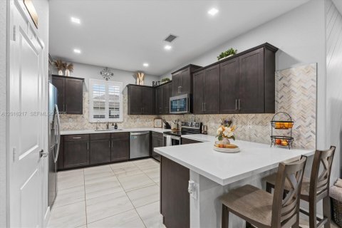 Casa en venta en Homestead, Florida, 4 dormitorios, 183.85 m2 № 2183059 - foto 12