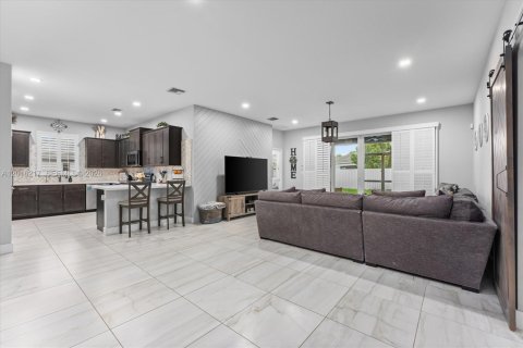 Casa en venta en Homestead, Florida, 4 dormitorios, 183.85 m2 № 2183059 - foto 8
