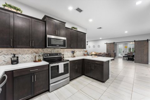 Casa en venta en Homestead, Florida, 4 dormitorios, 183.85 m2 № 2183059 - foto 14