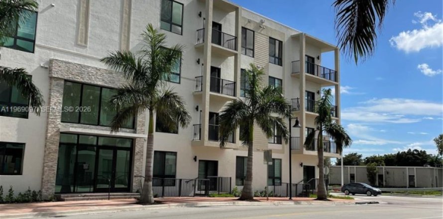 Condo à Doral, Floride, 3 chambres  № 2029872