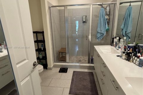 Copropriété à louer à Doral, Floride: 3 chambres, 104.42 m2 № 2029872 - photo 6