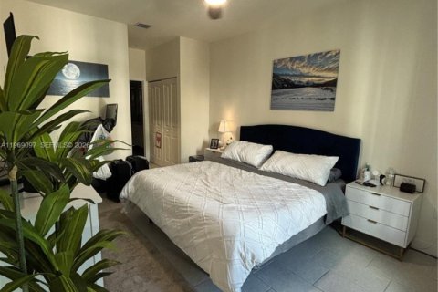 Copropriété à louer à Doral, Floride: 3 chambres, 104.42 m2 № 2029872 - photo 5