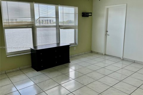 Купить кондоминиум в Майами, Флорида 2 спальни, 106.84м2, № 1949147 - фото 18