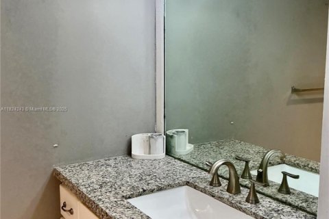 Купить кондоминиум в Майами, Флорида 2 спальни, 106.84м2, № 1949147 - фото 14