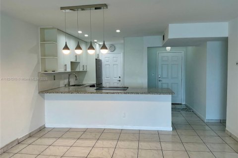 Купить кондоминиум в Майами, Флорида 2 спальни, 106.84м2, № 1949147 - фото 3