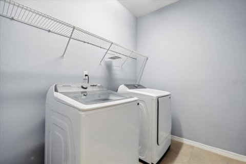 Villa ou maison à vendre à Orlando, Floride: 4 chambres, 240.9 m2 № 1721821 - photo 17
