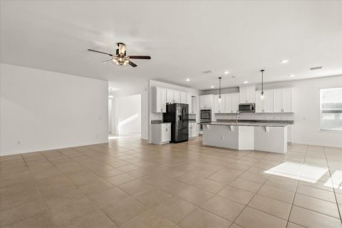 Villa ou maison à vendre à Orlando, Floride: 4 chambres, 240.9 m2 № 1721821 - photo 4
