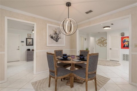 House in Palm Harbor, Florida 2 bedrooms, 182.37 sq.m. № 1725390 - photo 9