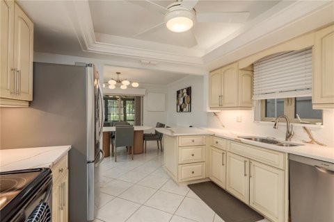 Villa ou maison à vendre à Palm Harbor, Floride: 2 chambres, 182.37 m2 № 1725390 - photo 16