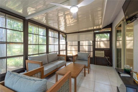 House in Palm Harbor, Florida 2 bedrooms, 182.37 sq.m. № 1725390 - photo 27