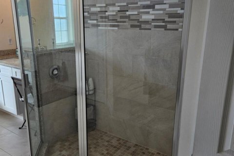 House in Port St. Lucie, Florida 4 bedrooms, 279.82 sq.m. № 2172473 - photo 16