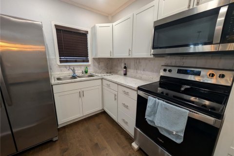 Casa en alquiler en Saint Petersburg, Florida, 3 dormitorios, 110 m2 № 2148779 - foto 6