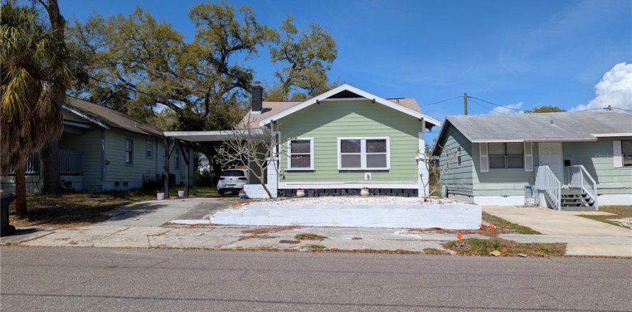 Casa en Saint Petersburg, Florida 3 dormitorios, 110 m2 № 2148779