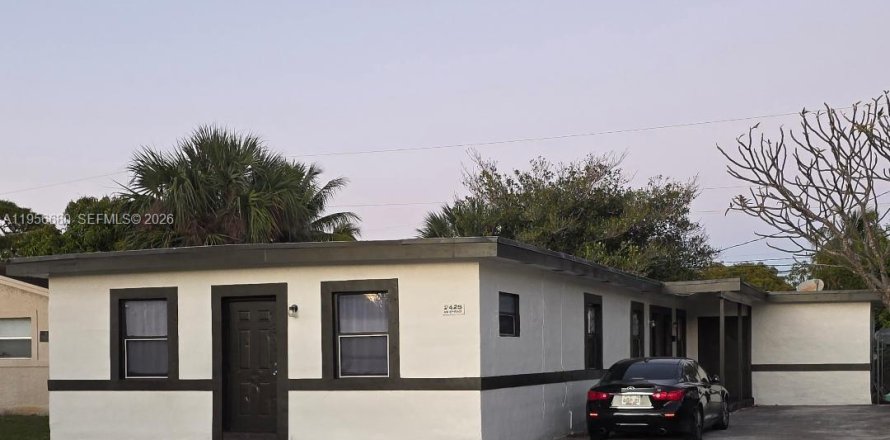 Commercial property in Fort Lauderdale, Florida 182 sq.m. № 2010833