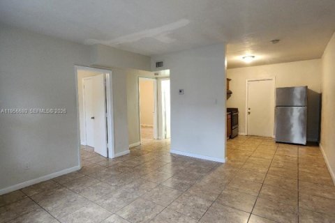 Commercial property in Fort Lauderdale, Florida 182 sq.m. № 2010833 - photo 6