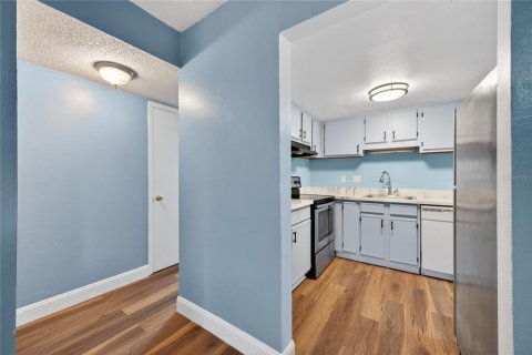Condo in Orlando, Florida, 1 bedroom № 2226656 - photo 10