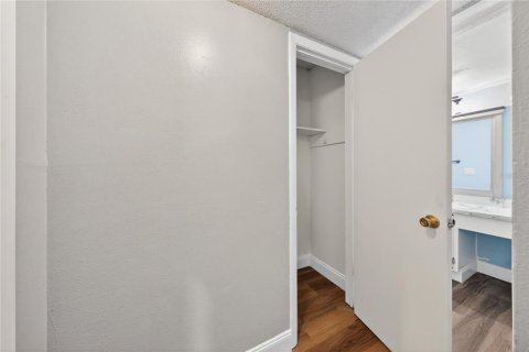 Condo in Orlando, Florida, 1 bedroom № 2226656 - photo 23
