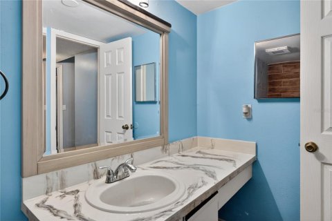 Condo in Orlando, Florida, 1 bedroom № 2226656 - photo 26