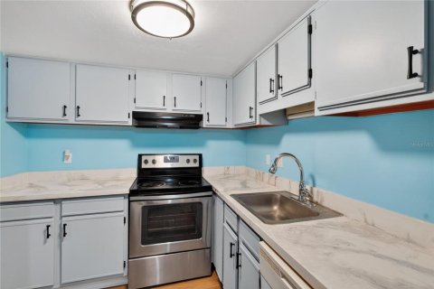 Condo in Orlando, Florida, 1 bedroom № 2226656 - photo 15