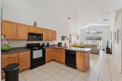 Villa ou maison à vendre à Kissimmee, Floride: 4 chambres, 180.23 m2 № 2215370 - photo 8