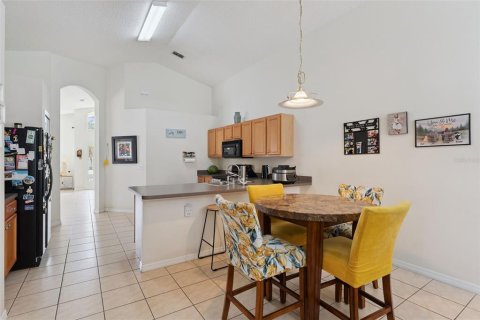 Villa ou maison à vendre à Kissimmee, Floride: 4 chambres, 180.23 m2 № 2215370 - photo 13