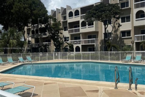 Copropriété à louer à Miami, Floride: 2 chambres, 74.69 m2 № 1981762 - photo 2