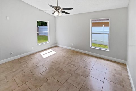 House in Orlando, Florida 3 bedrooms, 138.89 sq.m. № 1795204 - photo 17