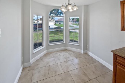 House in Orlando, Florida 3 bedrooms, 138.89 sq.m. № 1795204 - photo 15