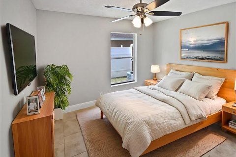House in Orlando, Florida 3 bedrooms, 138.89 sq.m. № 1795204 - photo 4