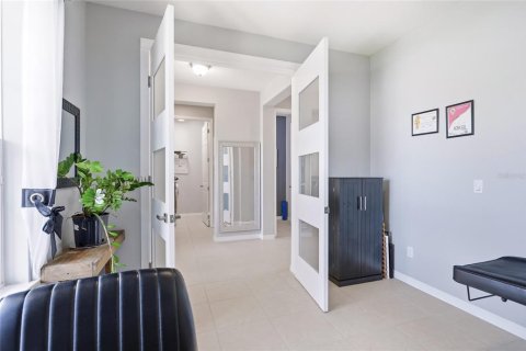 House in Orlando, Florida 4 bedrooms, 243.78 sq.m. № 2324274 - photo 13