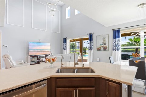 House in Orlando, Florida 4 bedrooms, 243.78 sq.m. № 2324274 - photo 20