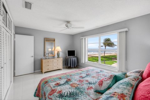 Condo in Highland Beach, Florida, 2 bedrooms  № 2421108 - photo 5