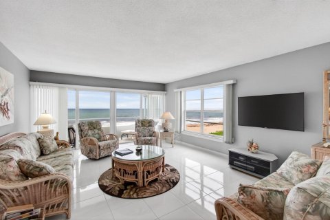 Condo in Highland Beach, Florida, 2 bedrooms  № 2421108 - photo 6