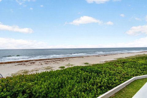 Condo in Highland Beach, Florida, 2 bedrooms  № 2421108 - photo 15