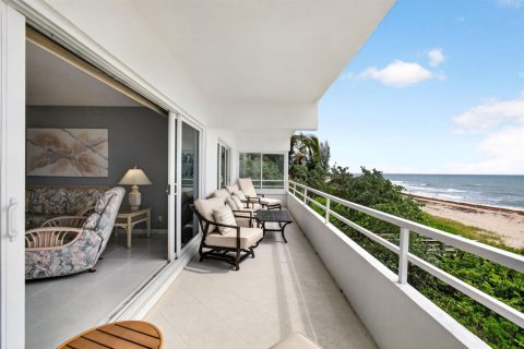 Condo in Highland Beach, Florida, 2 bedrooms  № 2421108 - photo 13