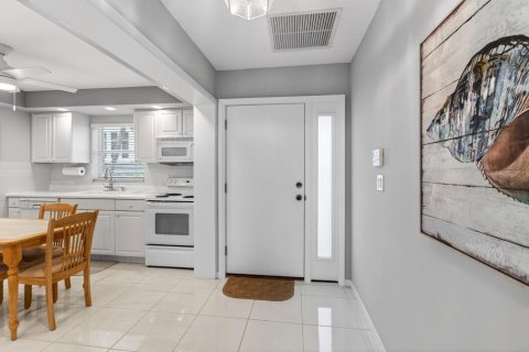 Condo in Highland Beach, Florida, 2 bedrooms  № 2421108 - photo 25