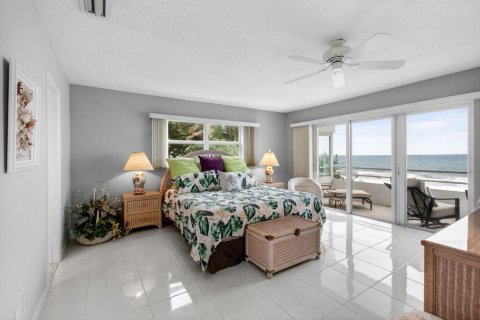 Condo in Highland Beach, Florida, 2 bedrooms  № 2421108 - photo 28
