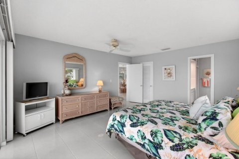Condo in Highland Beach, Florida, 2 bedrooms  № 2421108 - photo 30