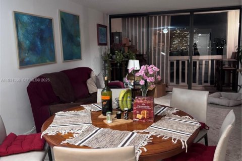 Снять в аренду кондоминиум в Санни-Айлс-Бич, Флорида 2 спальни, 97.55м2, № 1990394 - фото 5