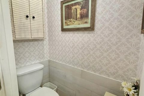 Купить виллу или дом в Овьедо, Флорида 8 комнат, 134.89м2, № 1803006 - фото 18
