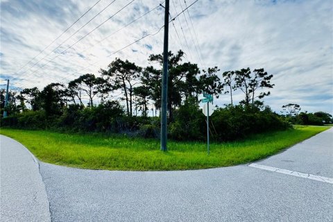 Terreno en venta en Port Charlotte, Florida № 2206630 - foto 6