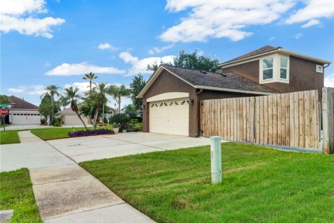 Casa en venta en Brandon, Florida, 4 dormitorios, 205.31 m2 № 2303282 - foto 5
