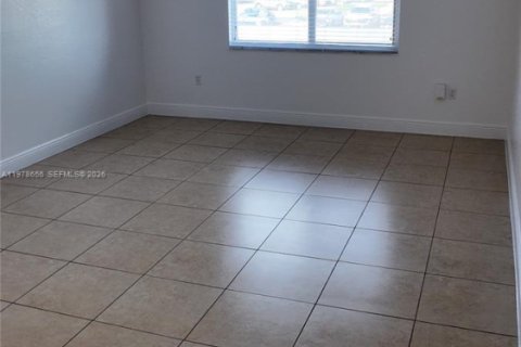 Apartment in Cutler Bay, Florida 2 bedrooms, 40372.4 sq.m. № 2044487