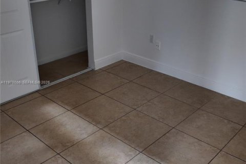 Apartment in Cutler Bay, Florida 2 bedrooms, 40372.35 sq.m. № 2044487 - photo 13