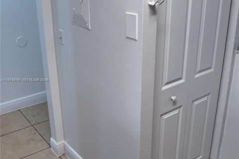 Apartment in Cutler Bay, Florida 2 bedrooms, 40372.35 sq.m. № 2044487 - photo 6