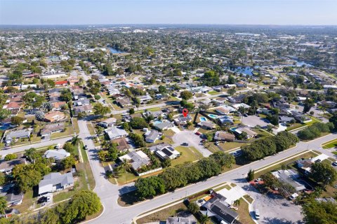House in Margate, Florida 2 bedrooms, 105.35 sq.m. № 1697098 - photo 28