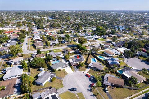 House in Margate, Florida 2 bedrooms, 105.35 sq.m. № 1697098 - photo 29